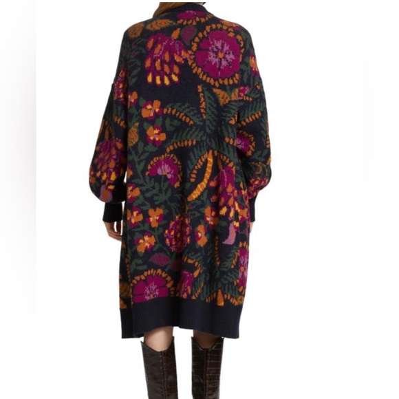 Colorful Patterned Women's Sweater - Picture 2 of 9